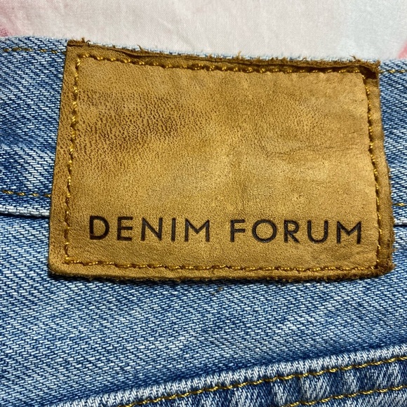 Aritzia Denim Forum Ex Boyfriend High Waist Button-fly Distressed Jeans Size 26 - Picture 8 of 11